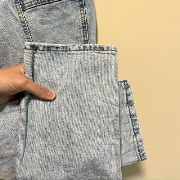 Universal Thread High Rise Slim Straight Utility Style Jean - Picture 4 of 12